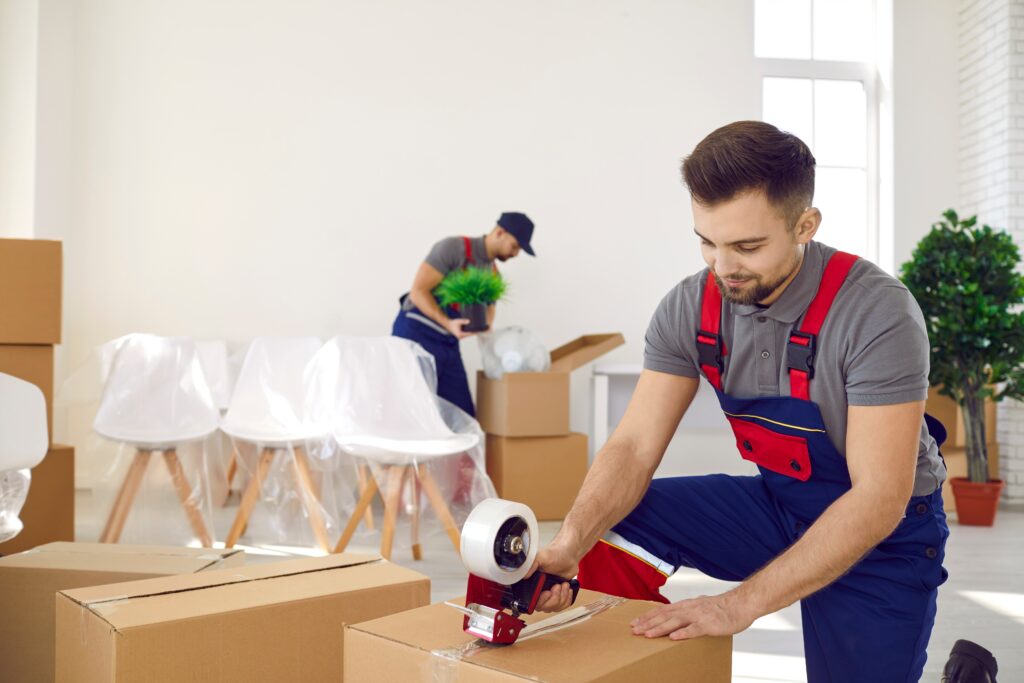 full services mover to provide services like residential junk removal and moving storage